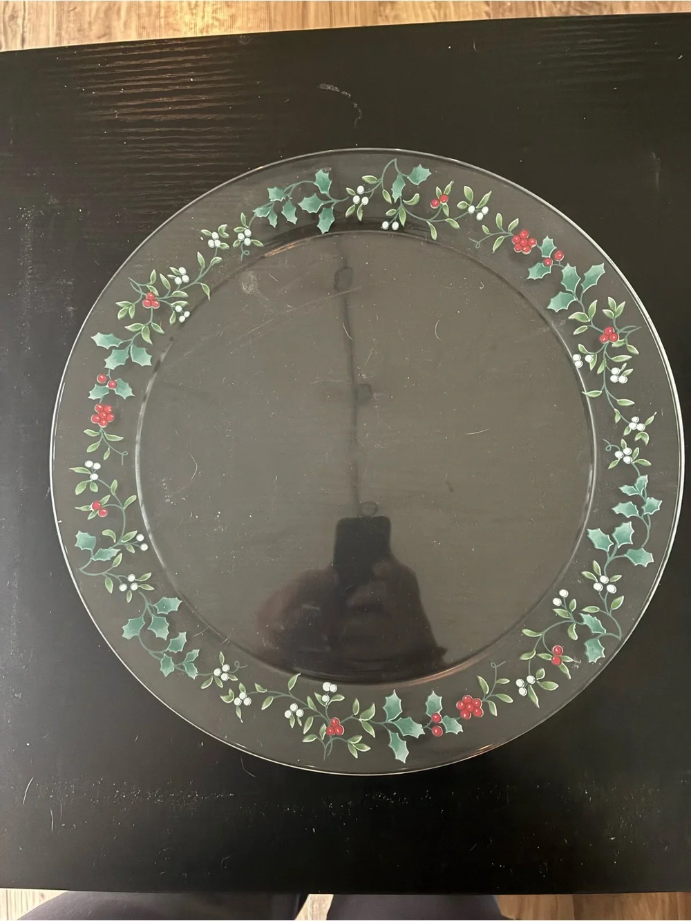 Pfaltzgraff Winterberry 13” Glass Plate with Green Leaves and Red Berries